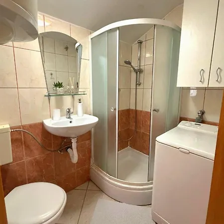 Apartment Budisa *